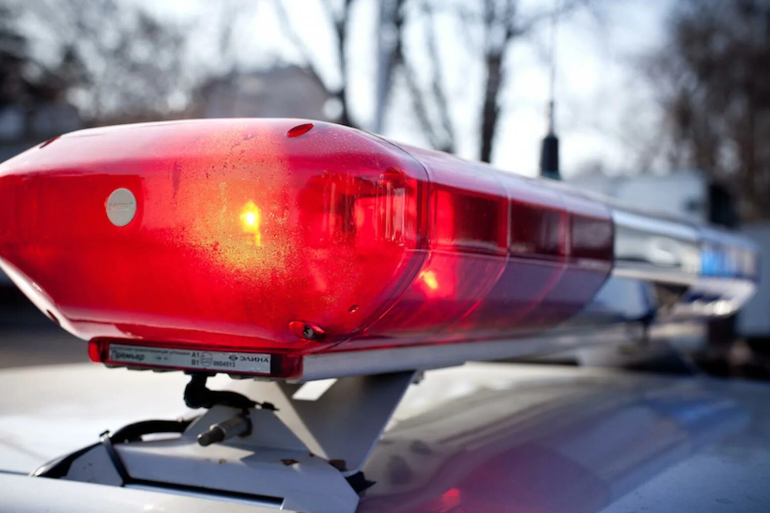 Проблесковые маячки дпс. Проблесковые маячки дпс. Полицейские мигалки ночью. Проблесковый маяк полиции. Сирена мигалка дпс.