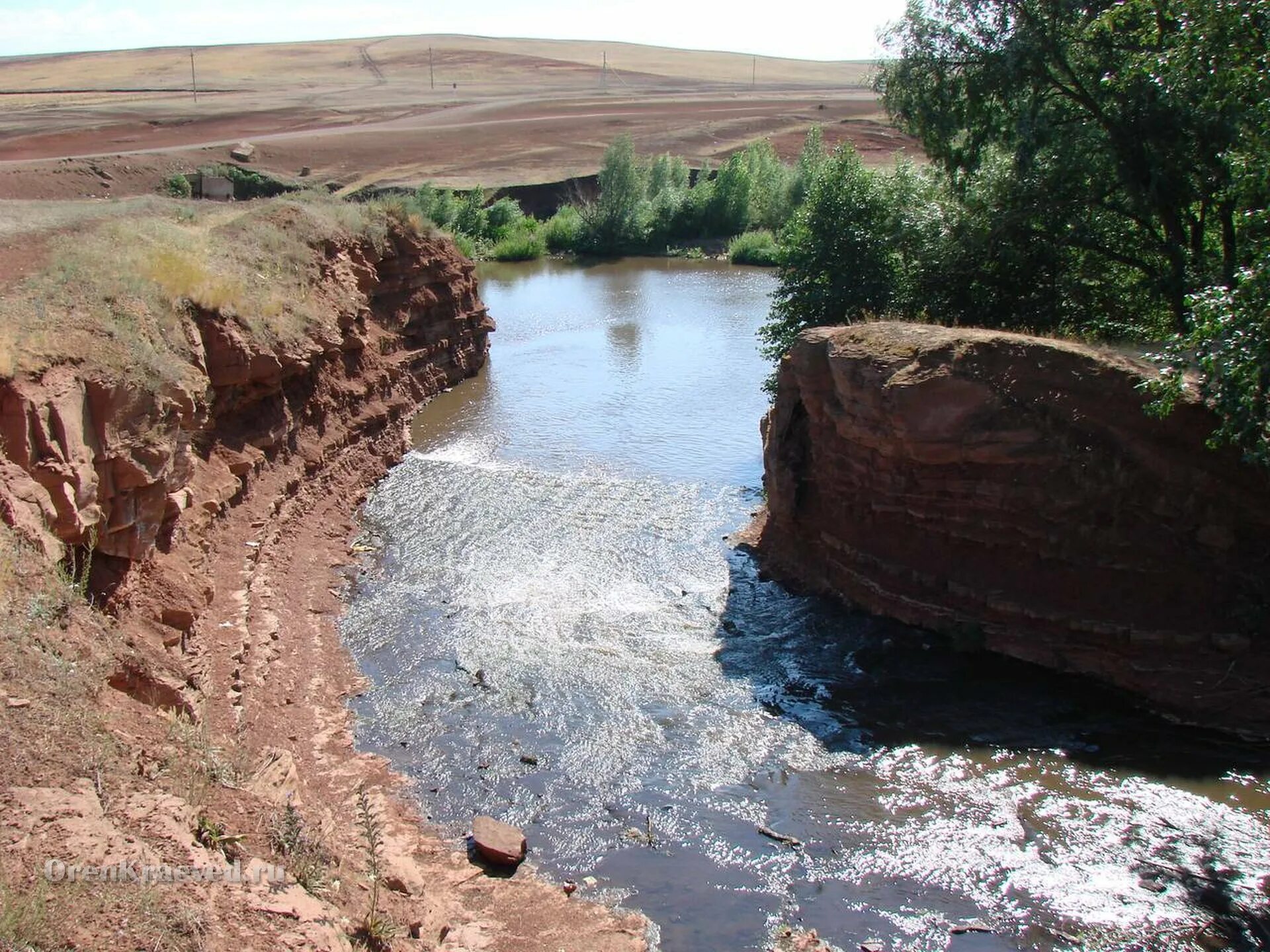 Реки оренбуржья. Янгиз Марьевка Оренбургская область. Янгиз река Оренбург. Река Салмыш Оренбургская область. Сакмара река Салмыш.