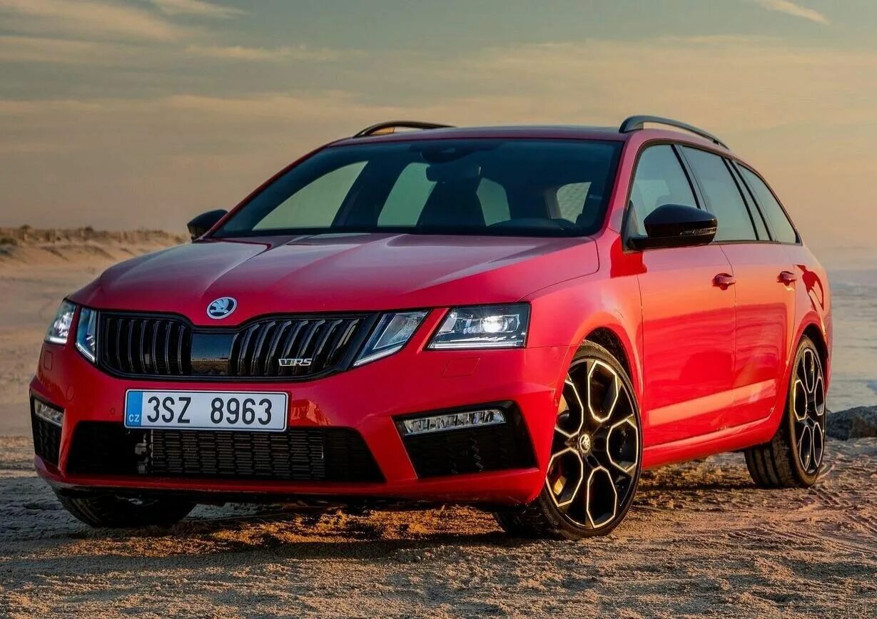 Обзор skoda. Skoda Octavia RS 245. Škoda Octavia RS a7. Шкода Октавия RS 2020. Skoda Octavia a7 RS 2018.