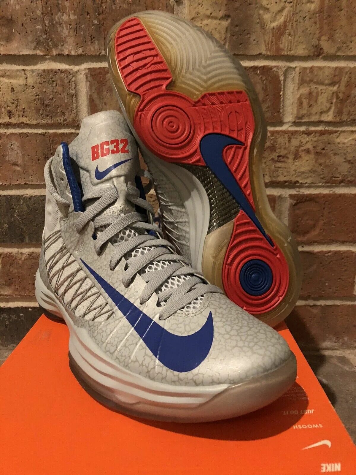 Nike bg. Air max plus white. Nike bg. Кроссовки nike revolution 1. Nike hyperdunk 2012 синие.