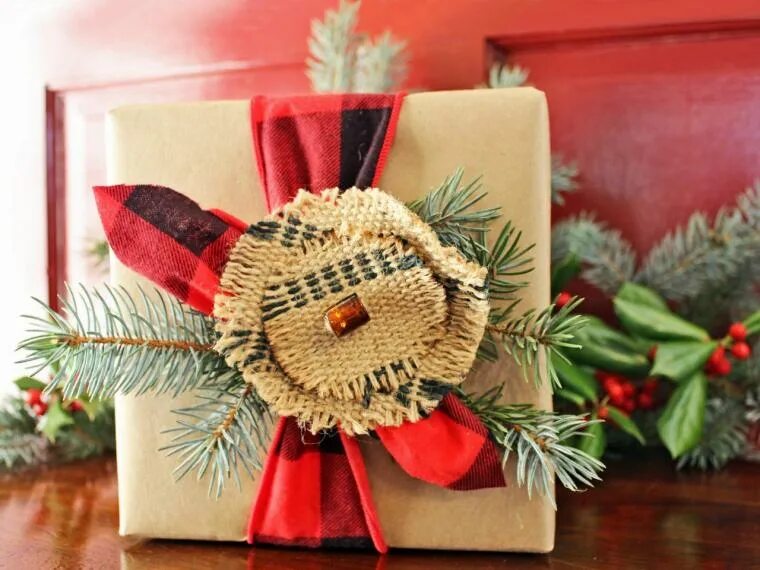 Новогоднее украшение коробок. Новогодние подарки своими руками. Подарки и упаковка. Идеи упаковки подарков. Красивые новогодние подарки своими руками.