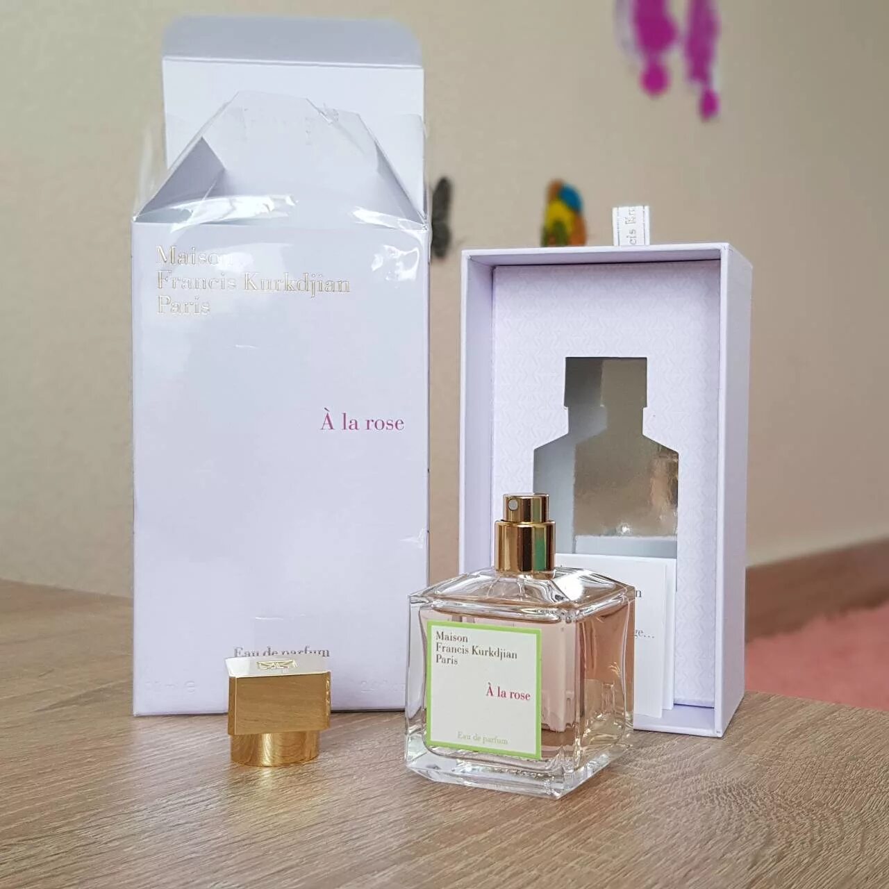 Maison francis kurkdjian a la rose. A la rose от francis kurkdjian. Maison rose. Maison rose. Франсис куркджан роза.