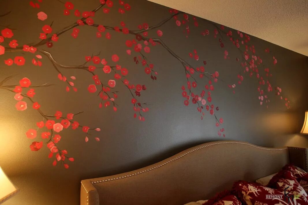 Сакура на стене. Ветка Сакуры на стене. Фотообои Сакура на стену. Сакура на стене в интерьере.