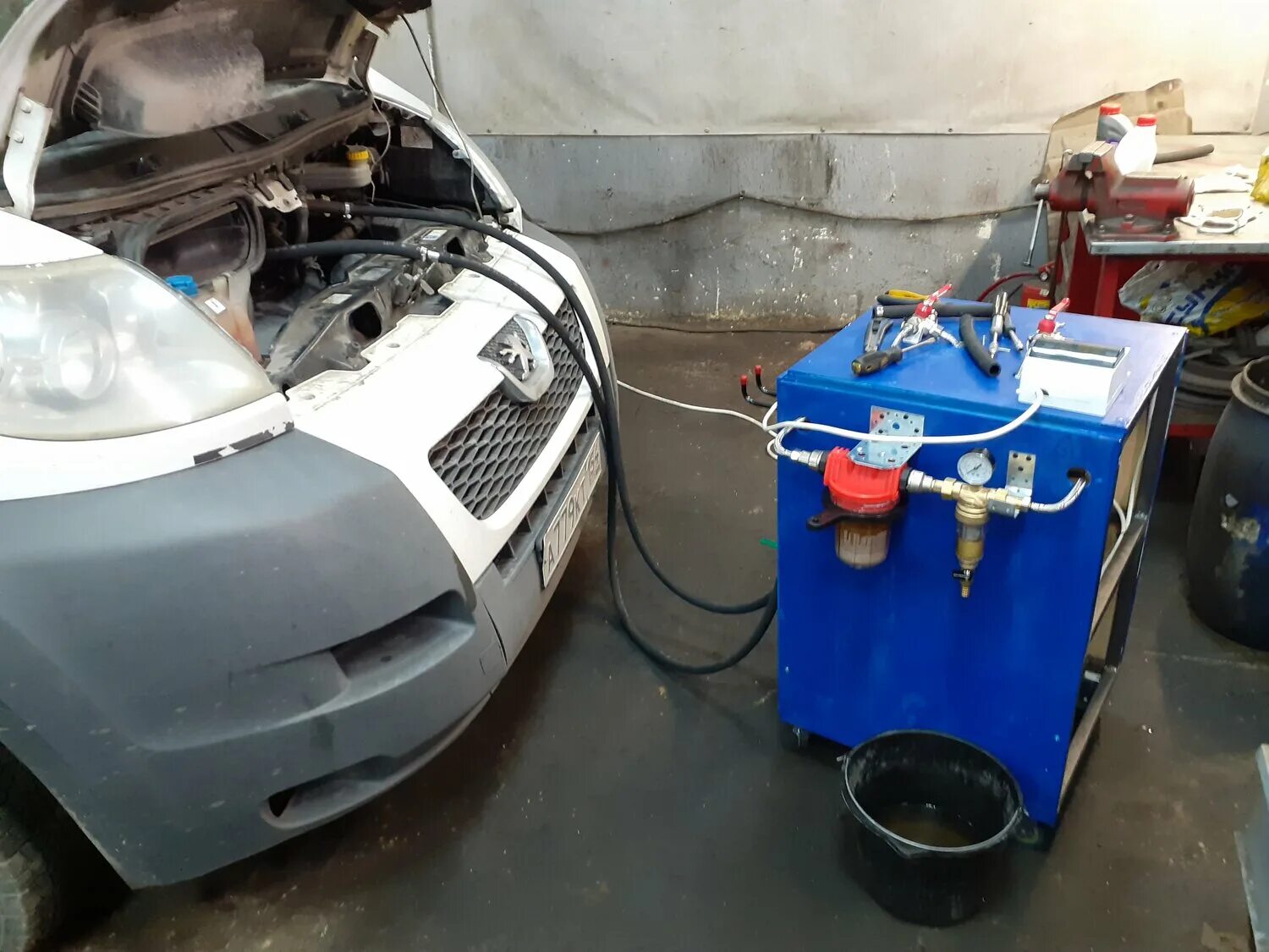 ситроен дс 4 радиатор печки промывка радиатора печки. промывка радиатора. промывка радиатора спб. промывка радиаторов автомобиля без снятия. чистка радиатора автомобиля.