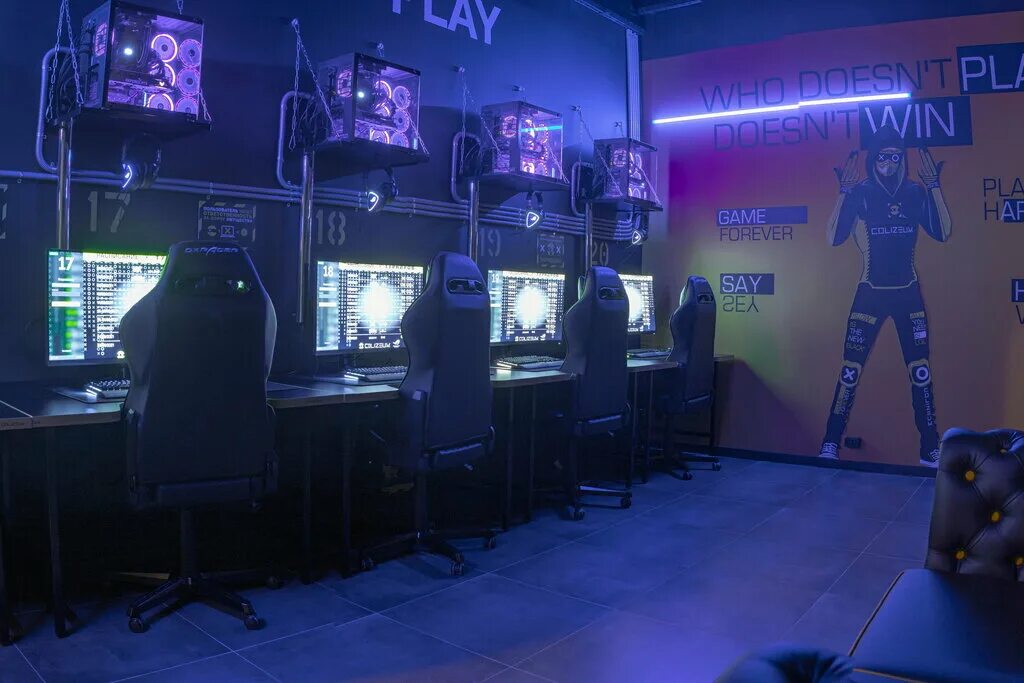 Coliseum arena компьютерный клуб. кибер арена coliseum. кибер арена coliseum. игровой клуб колизей москва. колизеум вологда.