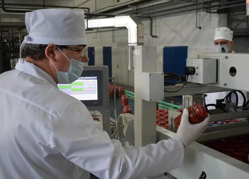 требуются на работу охранник. оператор линии в производстве пищевой продукции. работа с ежедневной оплатой. работа охранником. свежие вакансии в георгиевске от прямых.