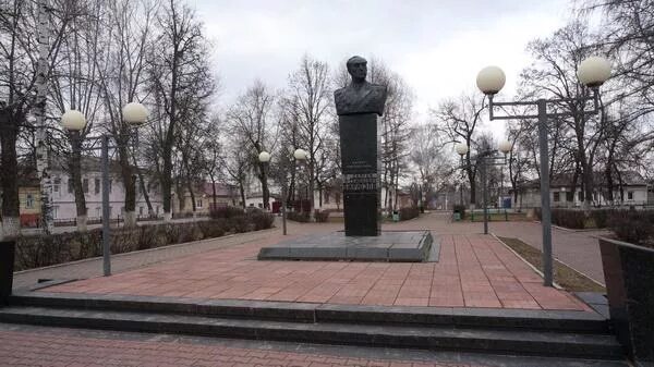 Бирюзов маршал советского союза. Бирюзов скопин. Памятник бирюзову в скопине. Бирюзов скопин. Памятник бирюзову в скопине.