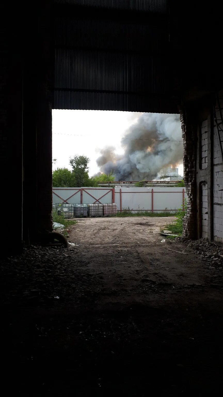 Город Дзержинск химзавод. Заря горит. Пожар в Дзержинске на заводе хим авто. На западе за городом горела Заря.