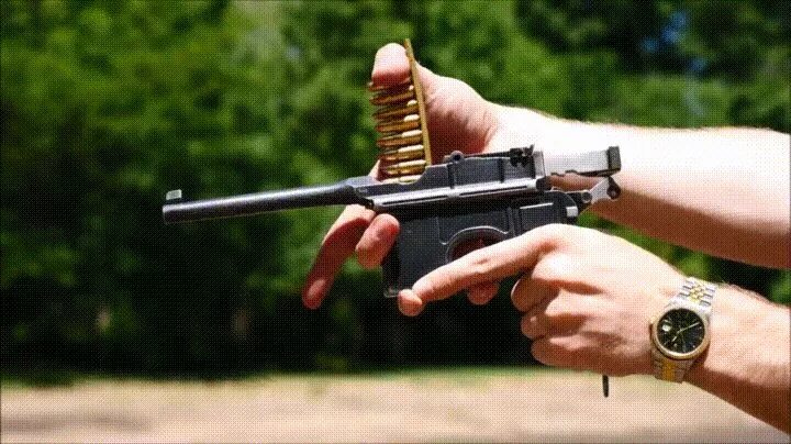 Like gun. Выстрел из оружия. Перезарядка ружья. Стреляющее оружие.