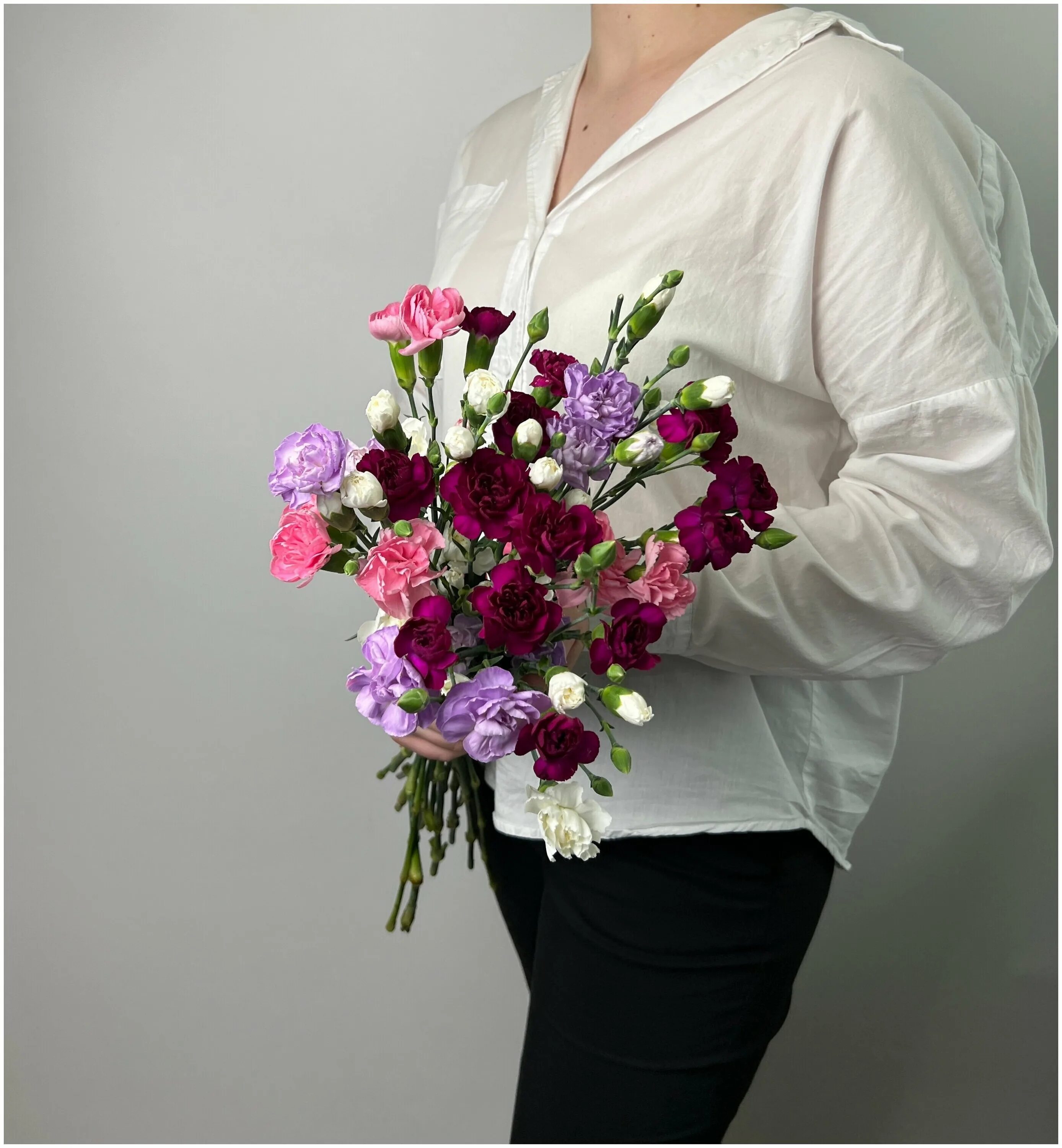 Букет из кустовой гвоздики. 13 гвоздик. Две желтые гвоздики. Гвоздика лотус. Диантусы.