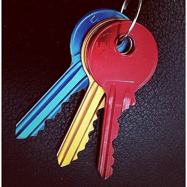 Ключи для шаров. Цветные ключи. Заготовки ключей цветные. Разноцветные ключи для детей. Цветные ключи для двери.