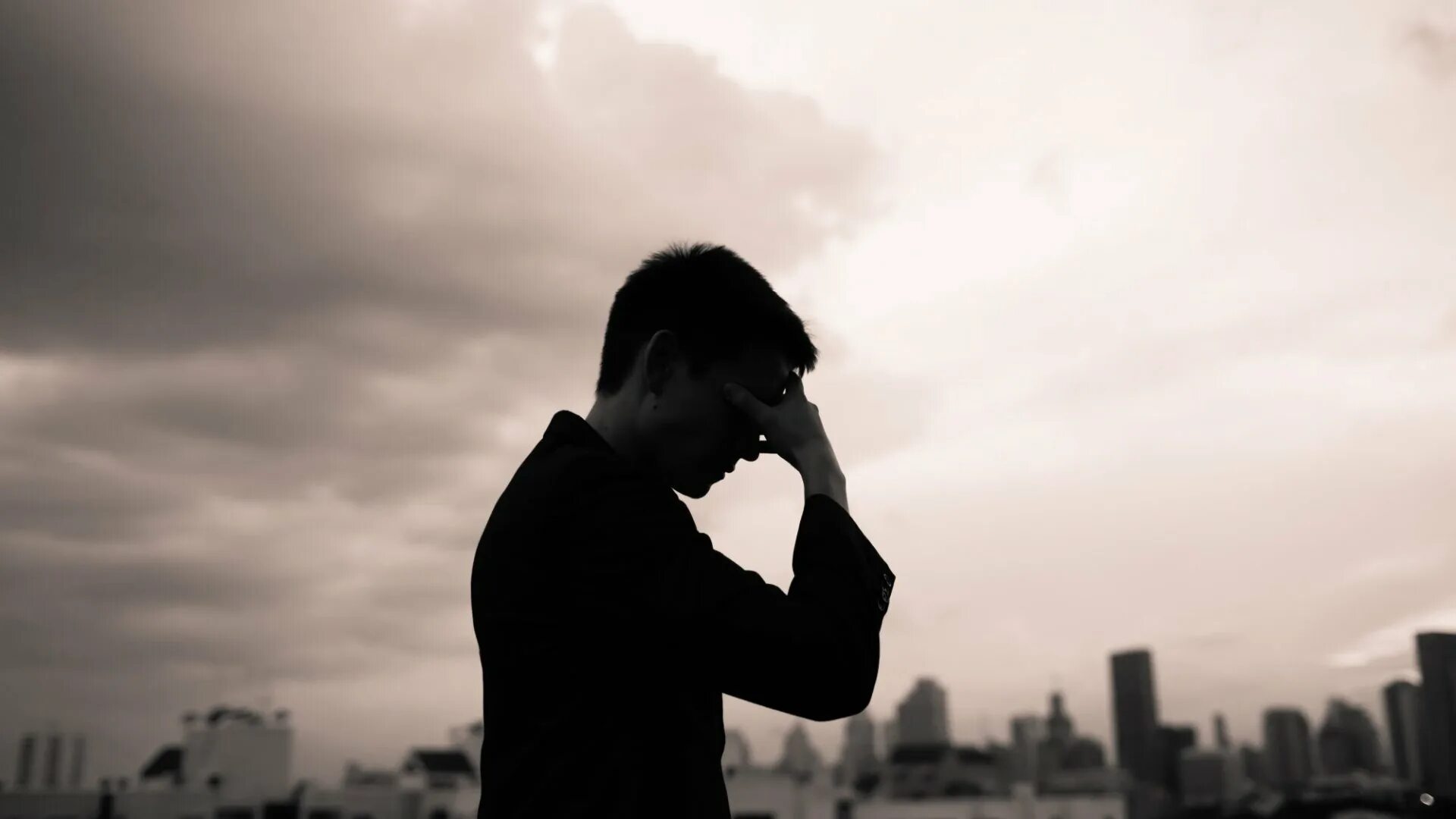 I can feeling down. Думающий печальный человек с далека. Christian suffering. That Sad man. Today Sad man Tokyo.