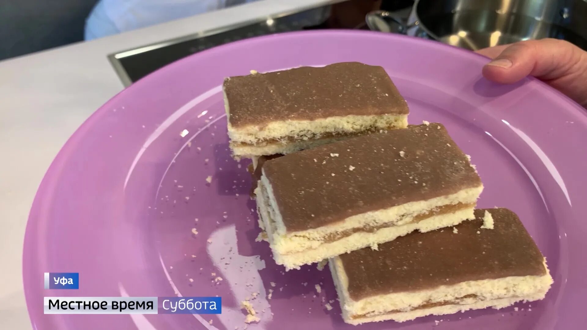 Пирожные в школьных столовых. Школьное пирожное. пирожные из школы. пирожное школьное ссср. школьные песочные пирожные.