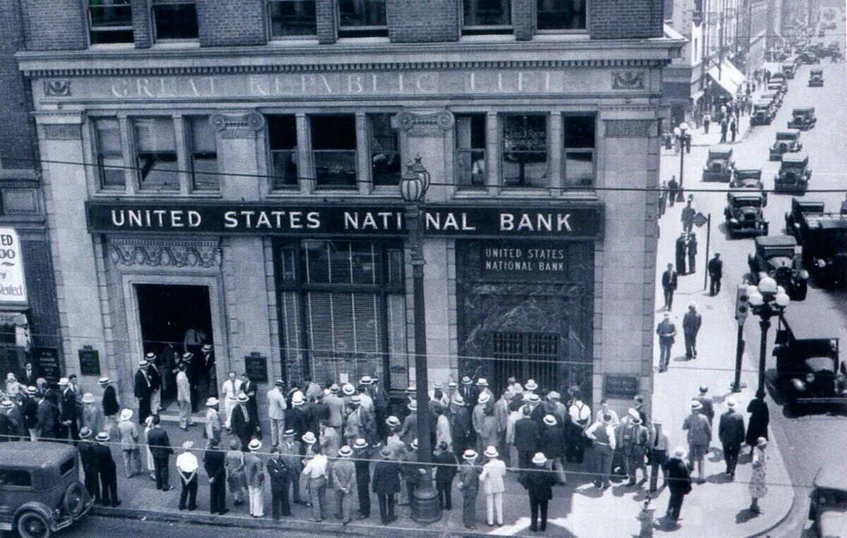 Экономический кризис 20 20. Великая депрессия в США 1929-1933. Великая депрессия в США 1929-1933 банки. Великая депрессия Америки 1929 год. Кризис 1929 года в США.