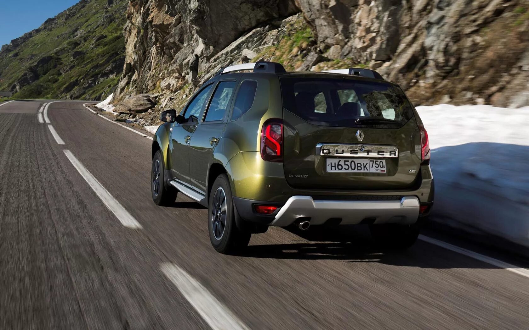 Дастер 2021 2.0. Renault Duster 2015. Renault Duster 1 поколение. Renault Duster 2021. Рено Дастер 2015 года.