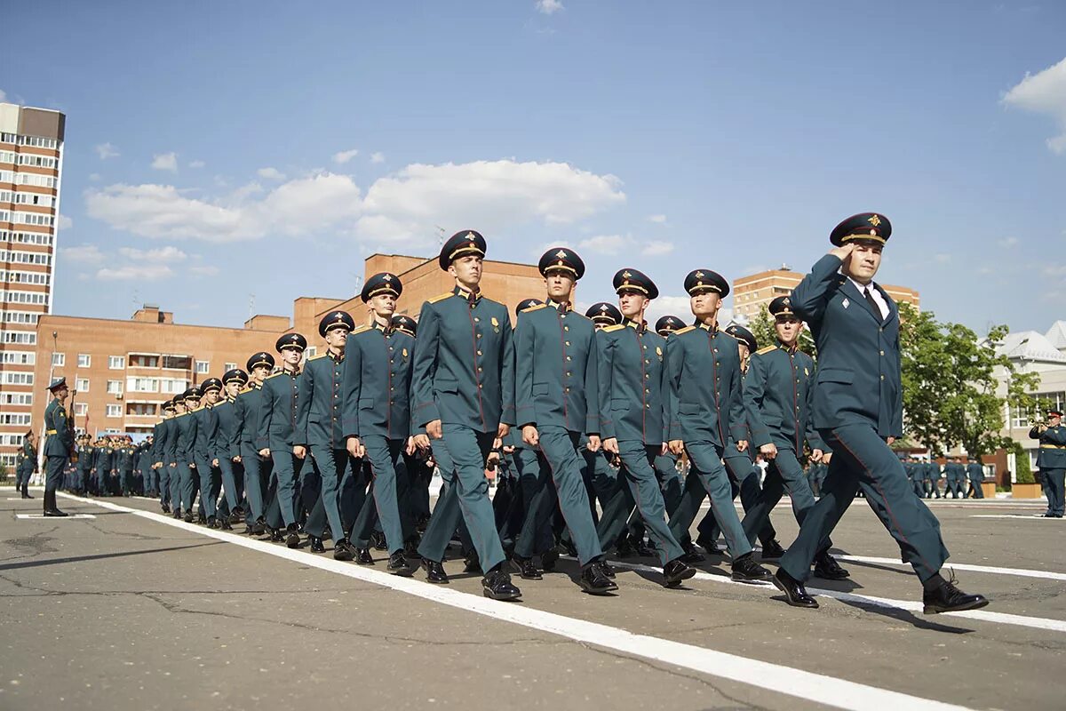 Сайт великие военные. Военная Академия ракетных войск РФ. Офицер ракетных войск. Лейтенанты Академии РВСН. Выпуск РВСН.