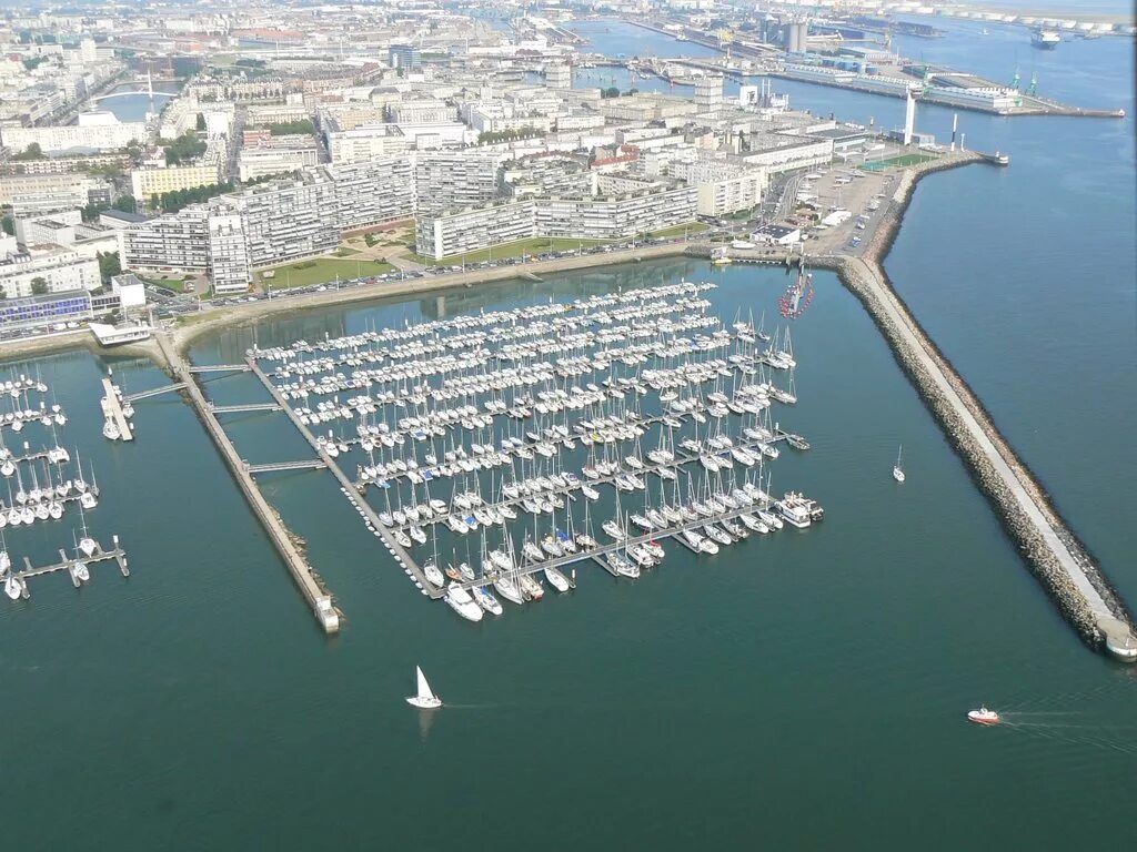 Гавр нормандия. Le havre порт. Порт гавр. Гавр нормандия. Порт гавр.