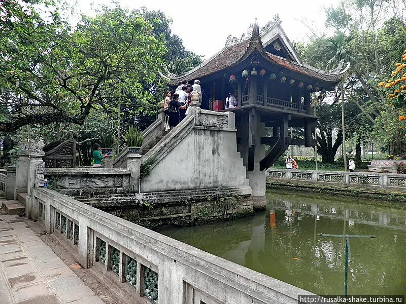 Вьетнам пагода на одном столбе. Падога Ханой. Пагода на одном столбе Ханой. Китайская Падога.