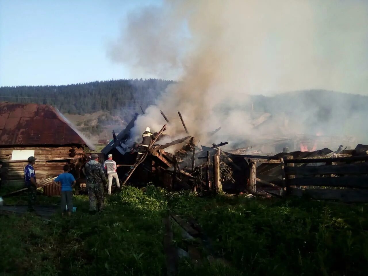 Погода в белорецке белорецкий. Деревня Кага Башкирия. Деревня Кага Белорецкий район. С Кага Башкирия Белорецкий район. Пожар в Каге Белорецкого района.