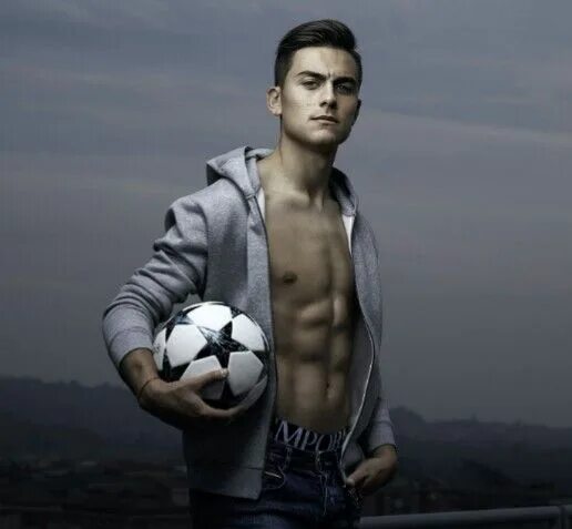 Златан ибрагимович. Парень футболист. Хоакин корреа футболист стрижка. Handsome football players. Football guys.