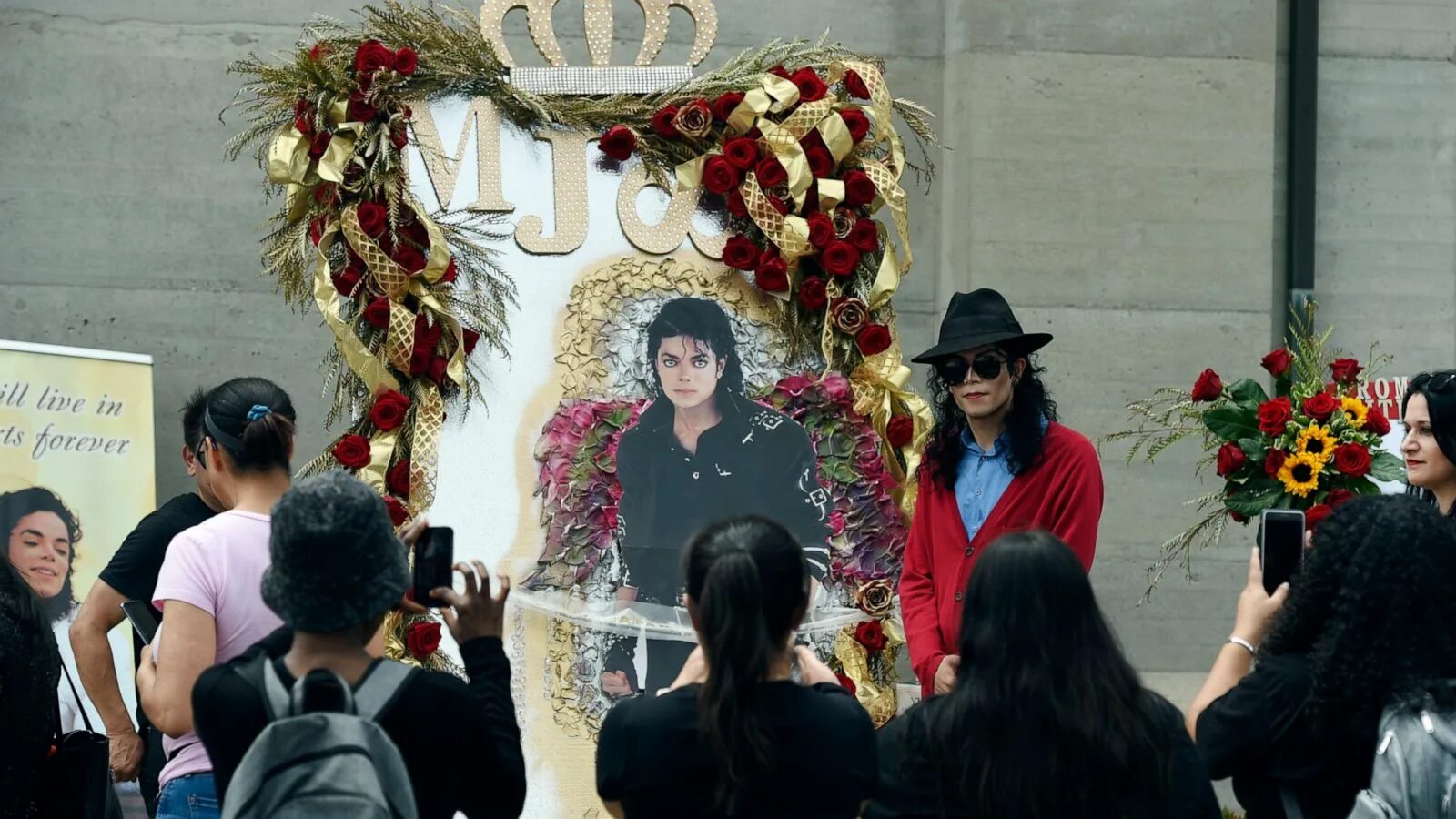 Факты о майкле джексоне. Michael Jackson 25 June 2009.