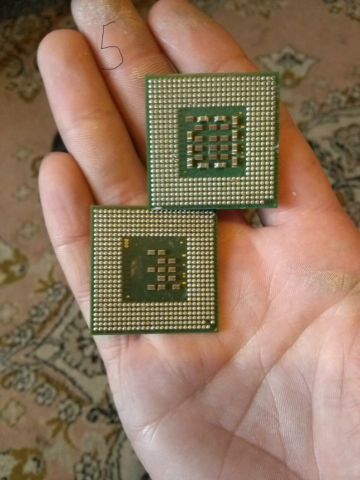 процессор на проводках. поделки из процессоров. процессор своими руками. микропроцессор. самодельный процессор из транзисторов.