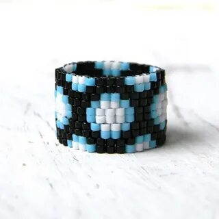 Колечки из бисера черный