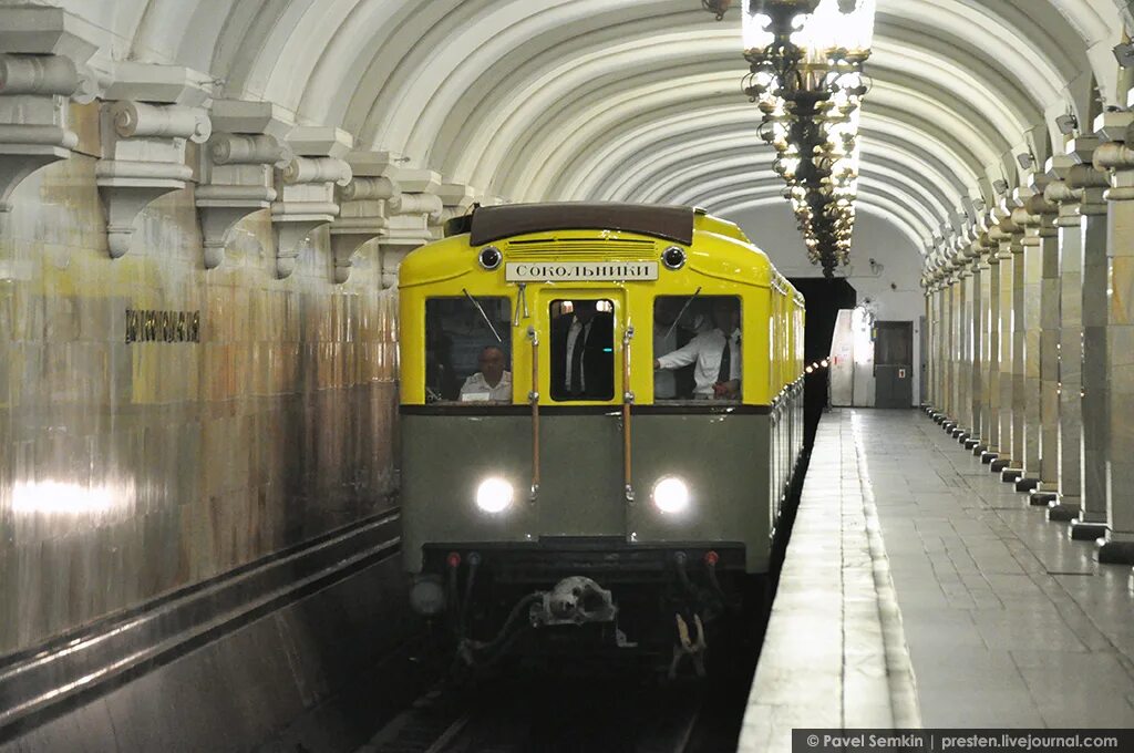 Ретропоезд метро экскурсия. Метро Москвы. Прогулки по метро. Экскурсия по московскому метро. Ночные экскурсии в метро в москве