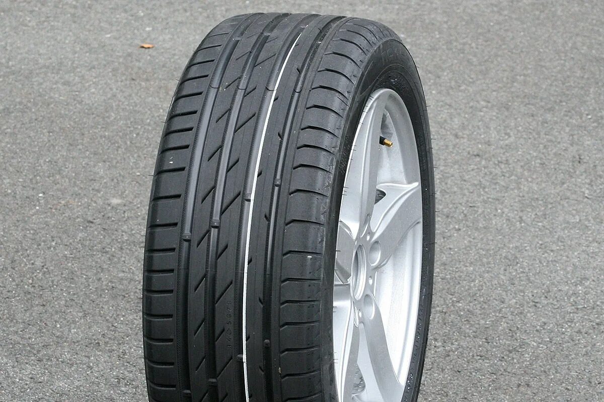 Летняя резина 18 для кроссовера. Maxxis Premitra hp5. Continental PREMIUMCONTACT 6 225/50 r17. Maxxis hp5 premitra5 225/55r18. Пирелли Cinturato p7 XL.