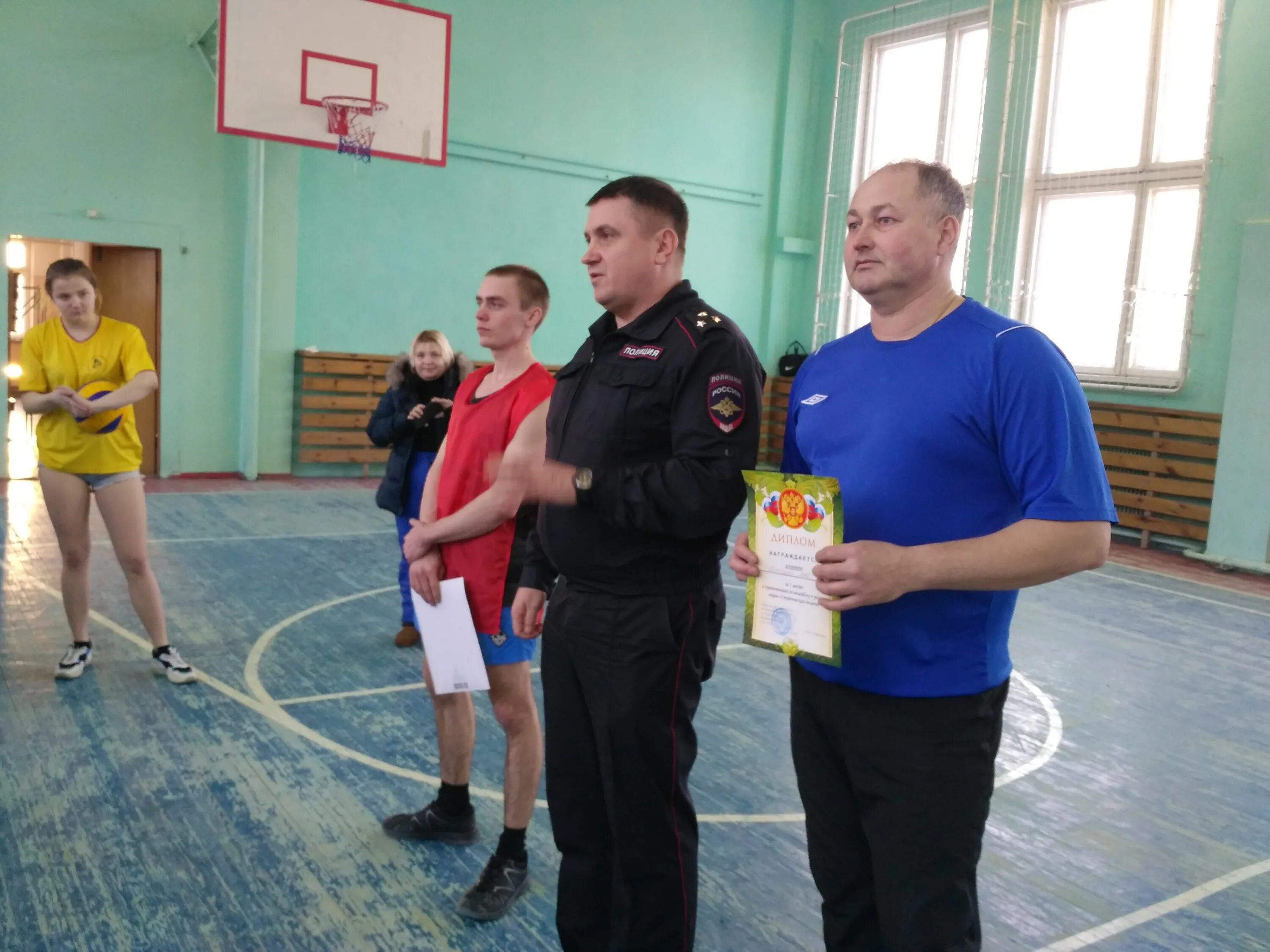 Новости новоуральска на сегодня подслушка. Золотая звезда конкурс новоуральск. Новости новоуральска шепот улиц. Золотая звезда 2020 новоуральск. Новоуральск рао.