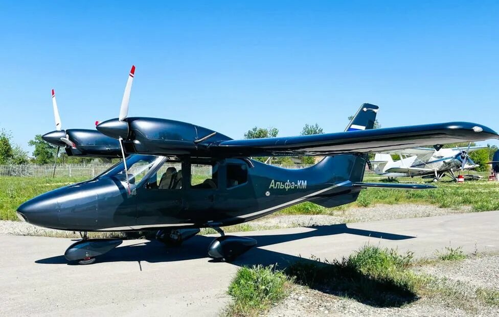 Многоцелевой четырехместный двухдвигательный самолет маи-411. Маи 411 альфа км. Легкомоторный самолет маи-411. Легкомоторный самолет маи-411. Маи 411 альфа км.