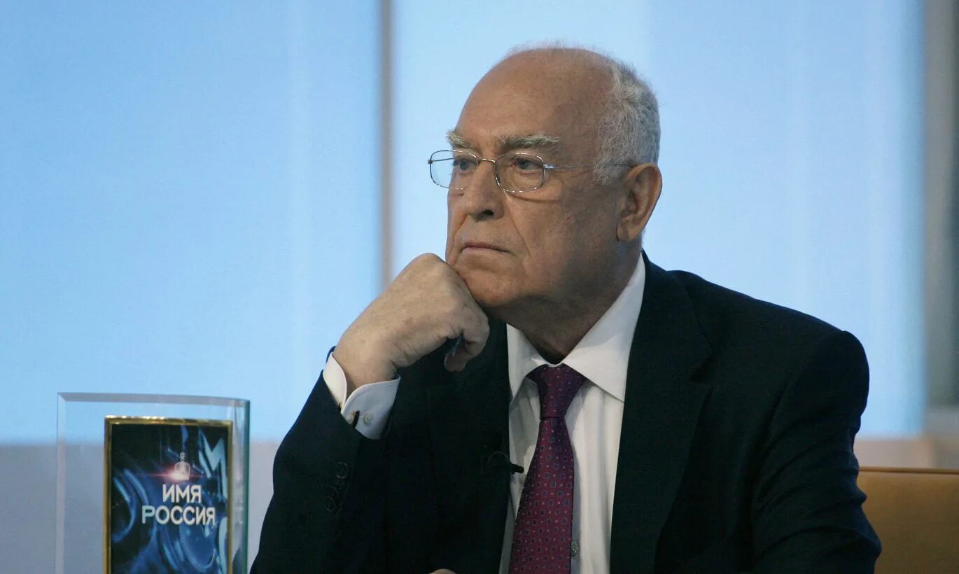 Черномырдин 1993. Виктор черномырдин 1993. 1992 виктор черномырдин председатель. Черномырдин черномырдин виктор степанович. Отставка черномырдина.