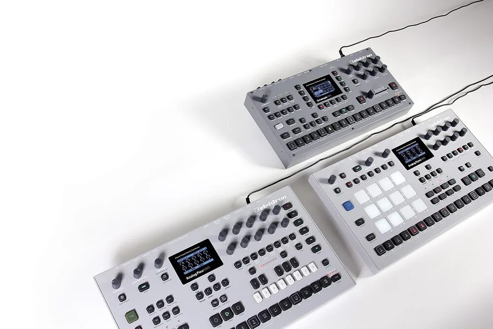 Analog four. Elektron analog four mk2. analog four mk2. elektron analog four. elektron octatrack mk2 купить.