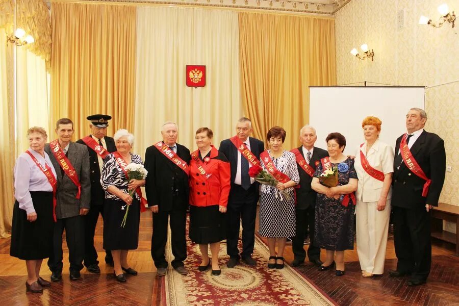 работа загса сызрань. работники сызрань в загсе. загс сызрань советская 66. чествование юбилеев свадеб. шумская сызрань загс.