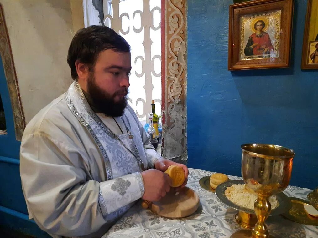 священники суздальские. снимают настоятеля храма. отец иоанн каширский тамбов. настоятель храма живоначальной троицы в болтино. снимают настоятеля храма.