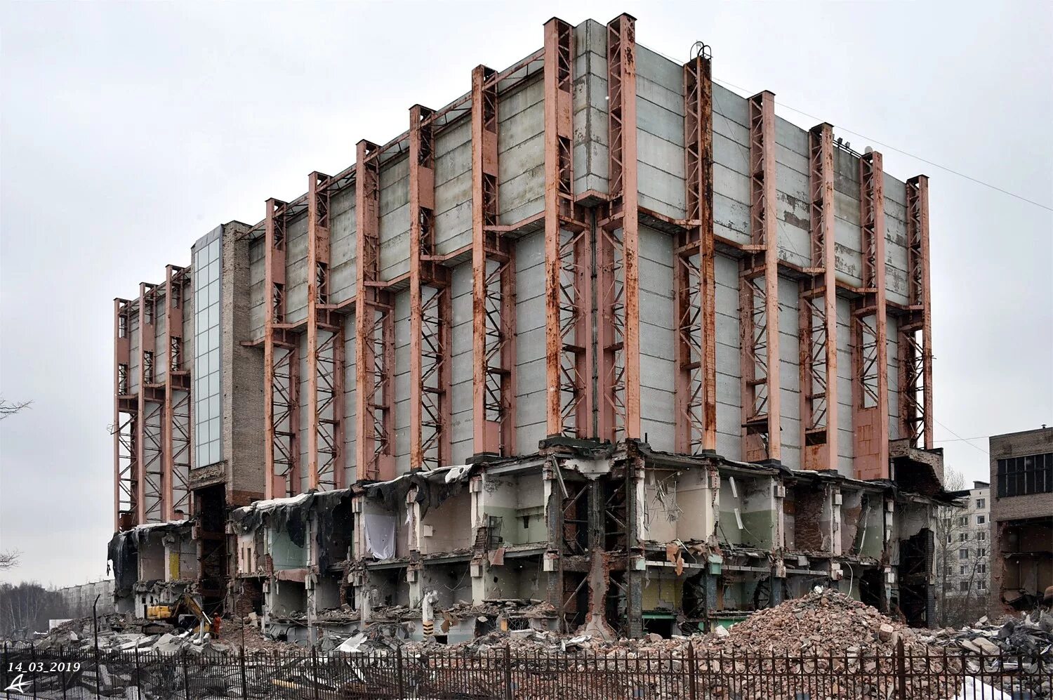 жк сосновка тореза 77. строительный трест санкт петербург. жк сосновка тореза 77. новое купчино жк строительный трест. жк сосновка строительный трест.