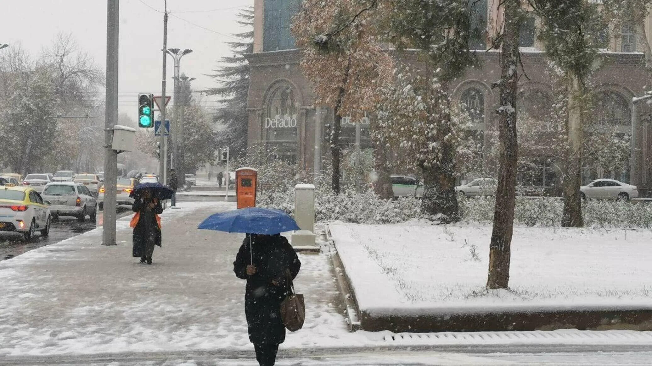 Прогноз погоды на сегодня в душанбе. Снег в Душанбе. Снегопад в Душанбе. Снег. Фотографии снега.