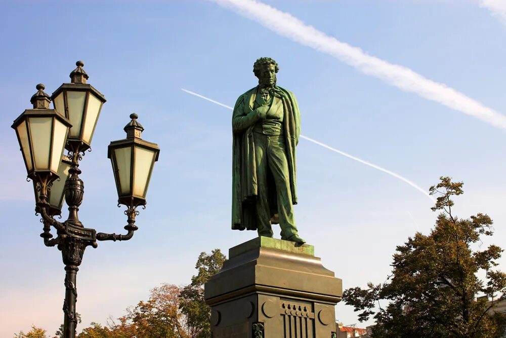 Памятник а. с. Пушкину (Москва, Пушкинская площадь). Памятник Пушкину на Пушкинской площади. Памятник Пушкину в Москве на Тверском бульваре. Памятник Александру Сергеевичу Пушкину в Москве.