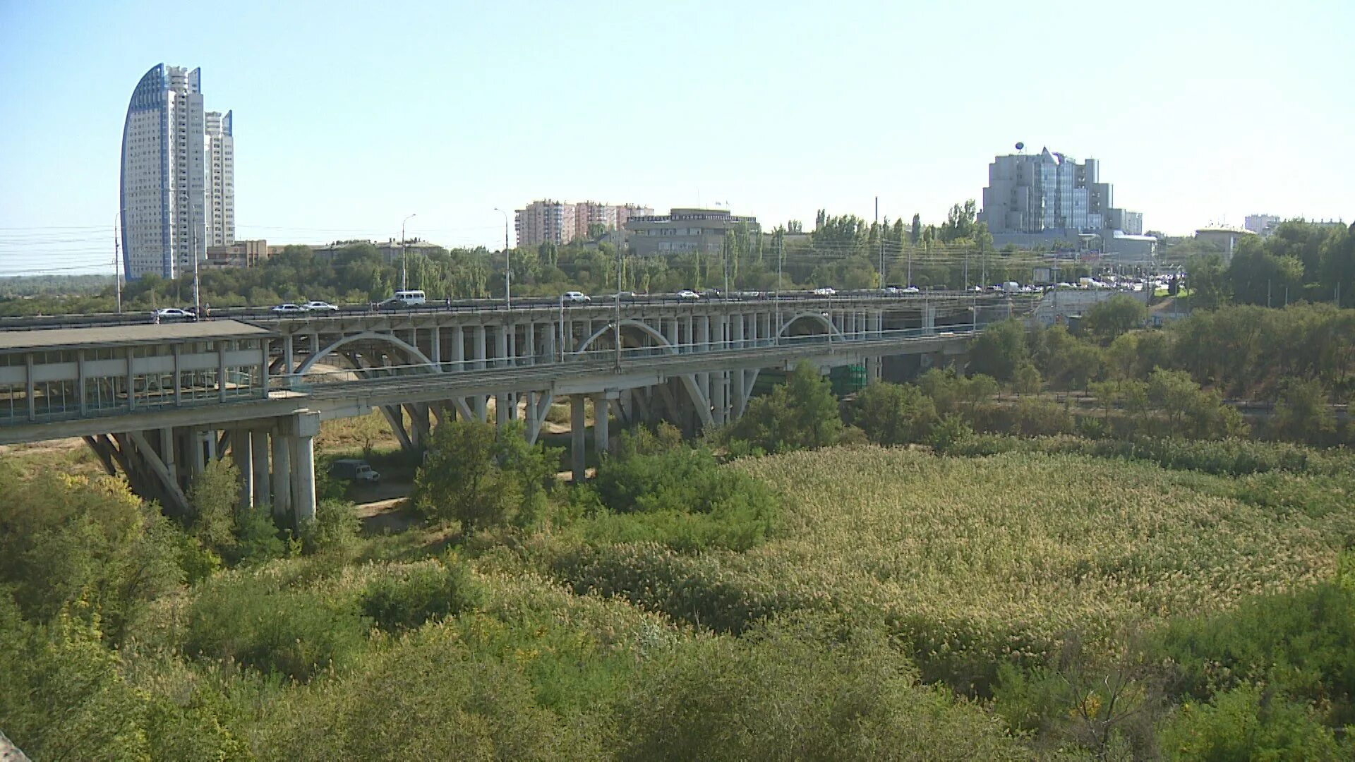 Файл:Bridge on the Tsaritsa River (Volgograd) 01.JPG - Википедия