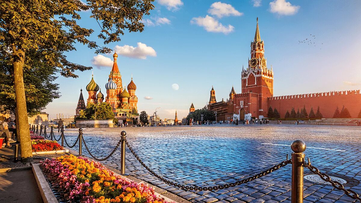 Кремль москва. Туры осенью из москвы. Храм василия блаженного осень. Парк в москве осенью. Мазелов осенний тур.