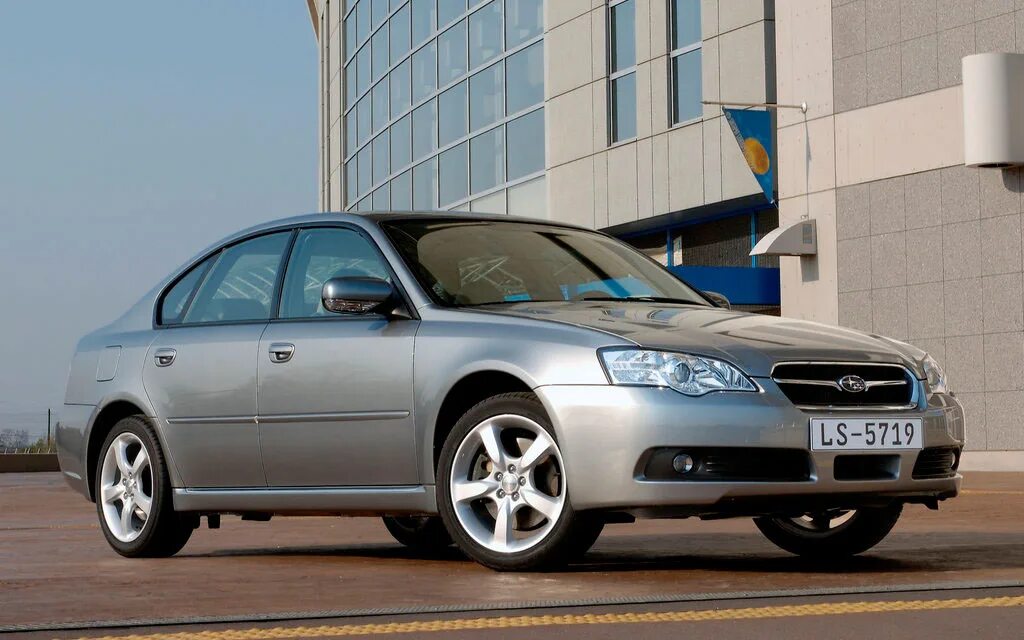Subaru legacy 2003. Subaru Legacy 2003 седан. Subaru Legacy 2.0 2005. Субару Легаси 4 поколения.