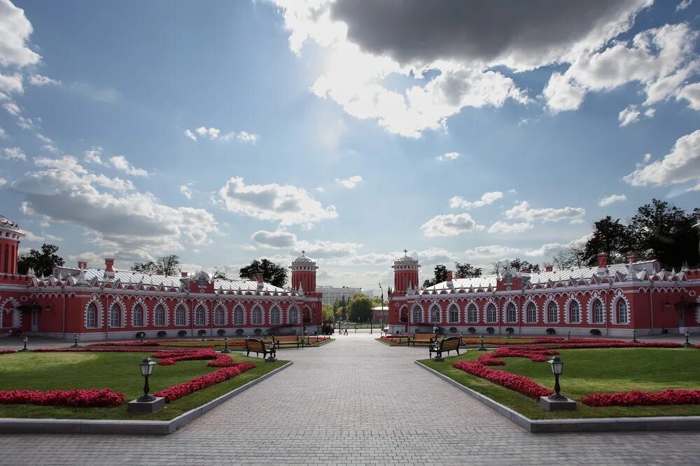 Петровский путевой дворец парк. Петровский парк Москва. Московский Версаль Петровский путевой дворец. Петровский парк Санкт-Петербург. Московский версаль