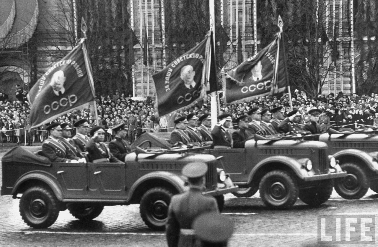 1 мая 69. ГАЗ 69 на параде. Парад Победы 1950. ГАЗ-69 парад на красной площади. Первый парад Победы 1965.