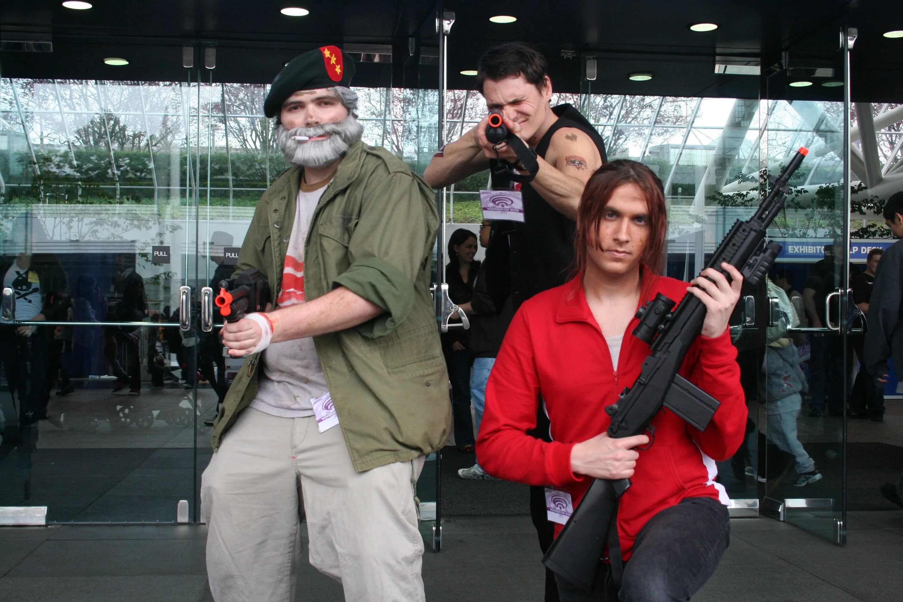 Фрэнсис лефт. Зои left 4 dead. косплей лефт 4 деад билл. фрэнсис лефт 4 деад.
