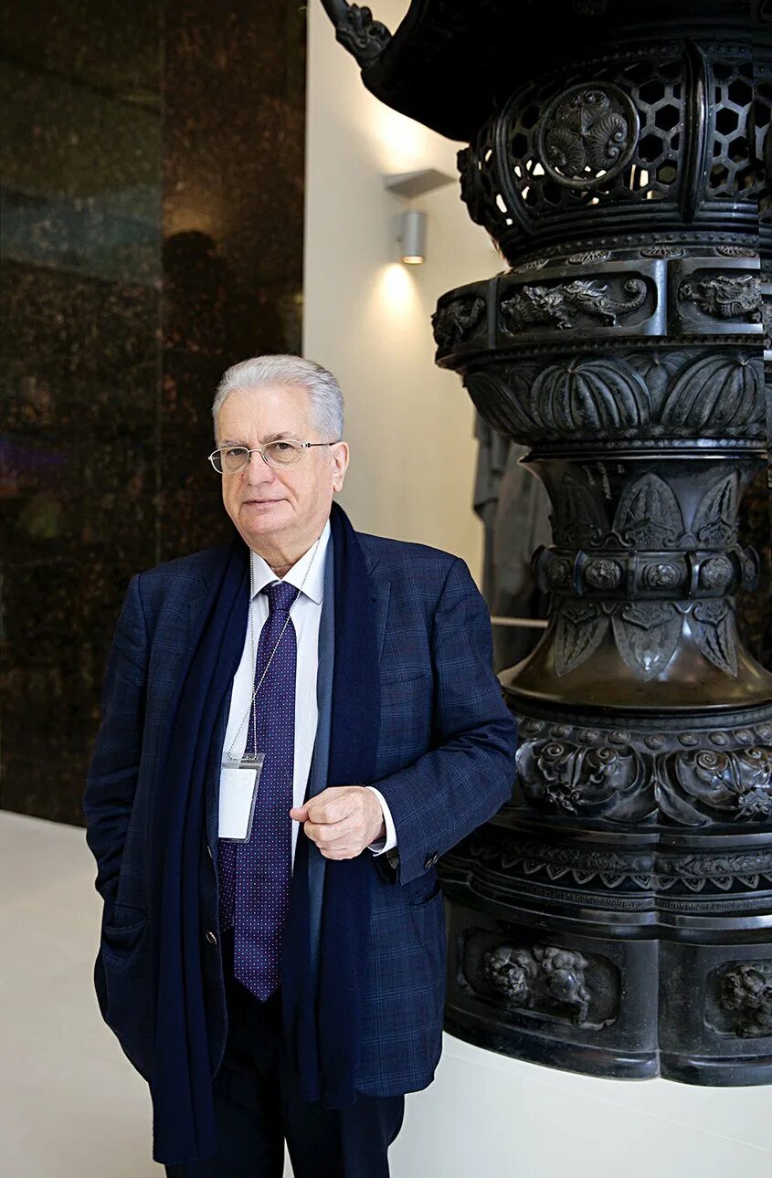 Пиотровский эрмитаж. Пиотровский михаил борисович. михаил пиотровский эрмитаж. пиотровский директор эрмитажа. пиотровский спбгу.
