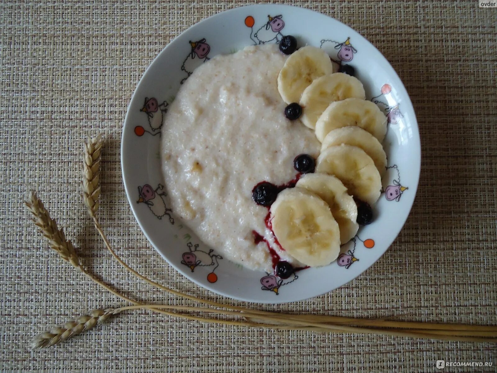 Манная каша. Украшение каши. Украшение овсяной каши. Красивая подача манной каши. Манная каша ребенку до года