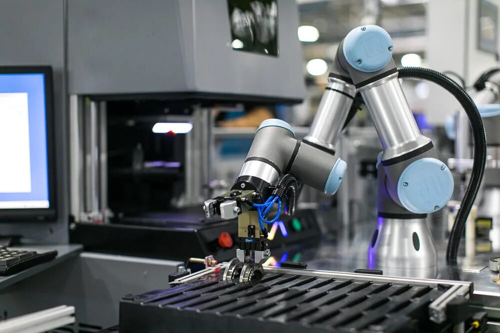 Robot factory. Робототехник профессия. Робототехника специальность. Робототехника в производстве. Фабрика роботов.