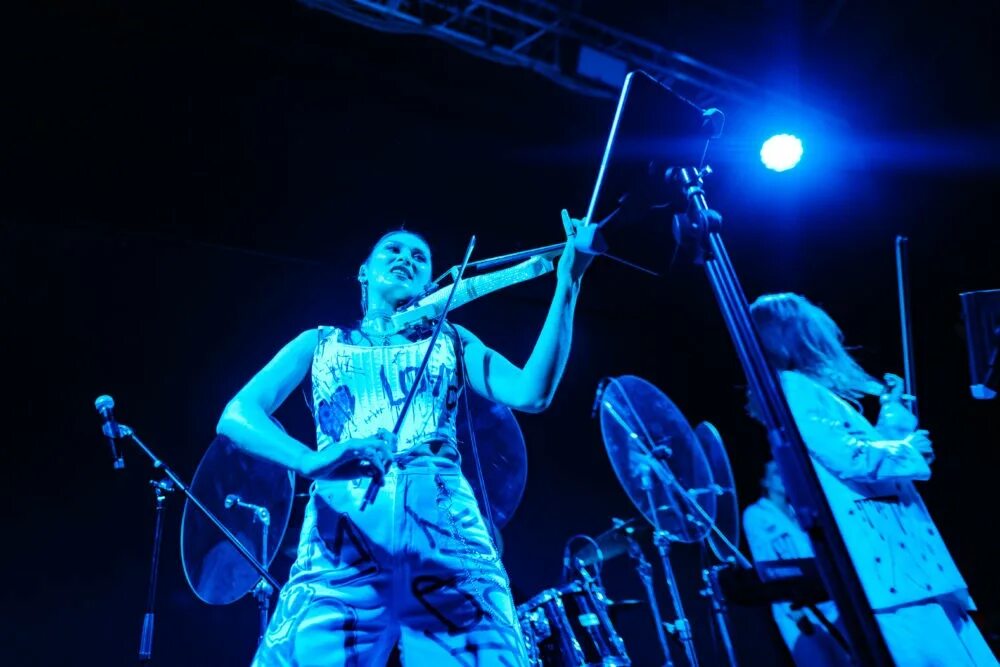 Женский скрипичный ансамбль. Main strings. Оркестр. Московская концерт. Женский струнный квартет группа.