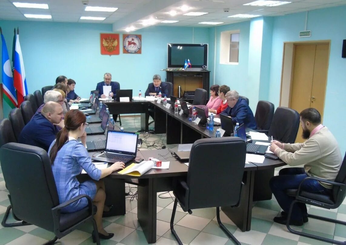 депутаты поселка. михаил зубарев депутат. депутат айхал. депутаты поселка. депутаты поселка.