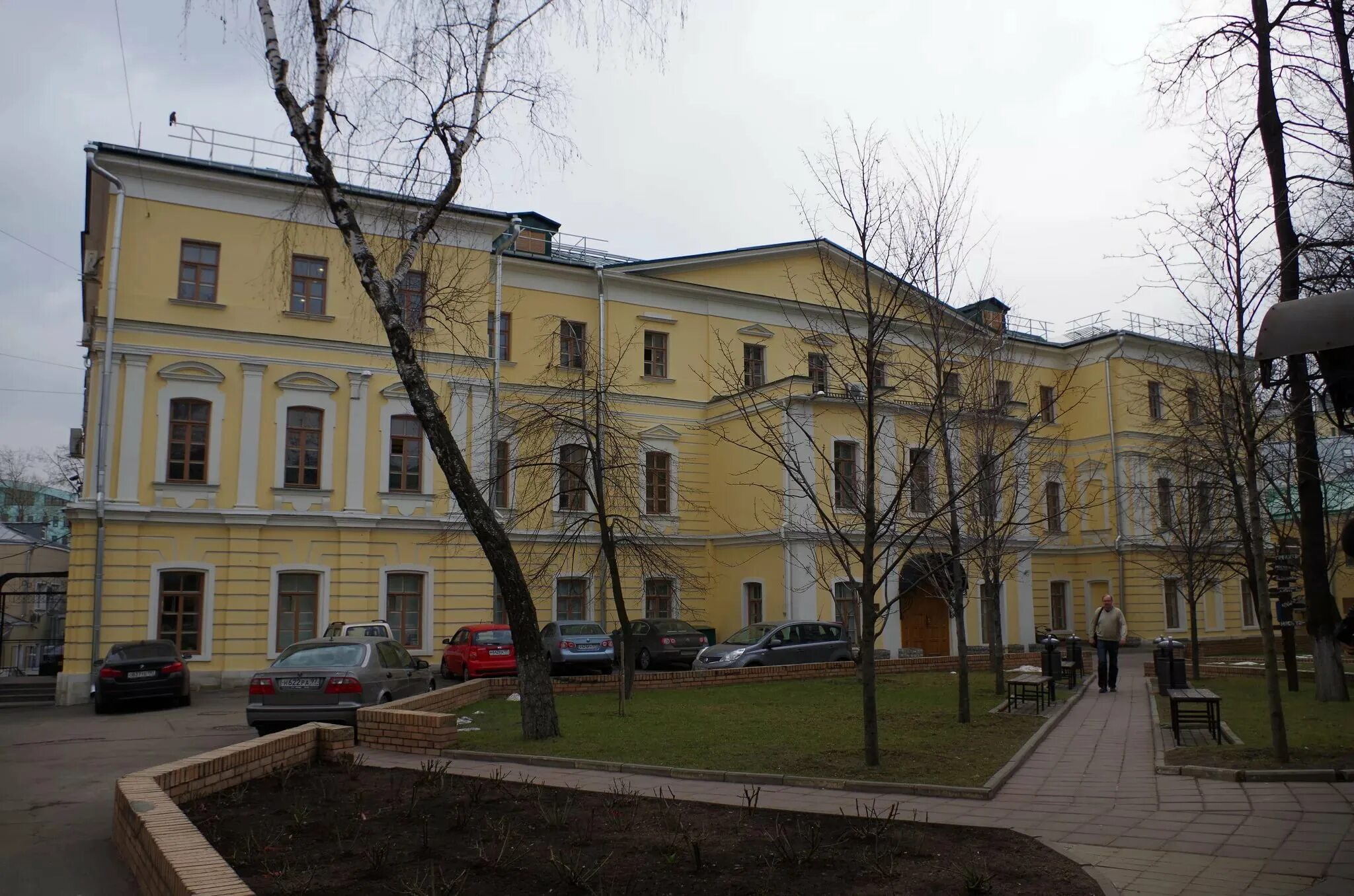 Гитис кисловский. ГИТИС институт театрального искусства. ГИТИС Москва театральный институт. ГИТИС институт Кисловский переулок 6. ГИТИС Москва малый Кисловский переулок.